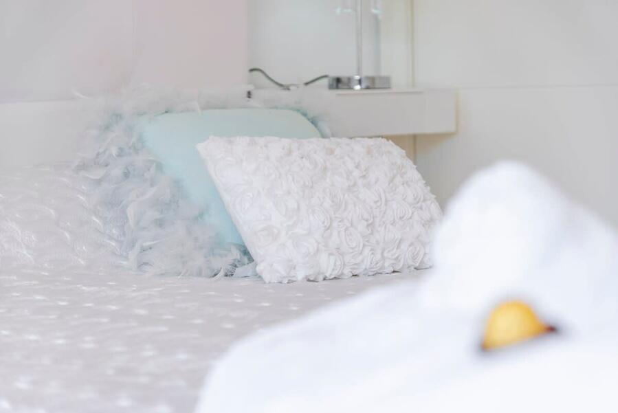 Master Bedroom Queen-Size Bed