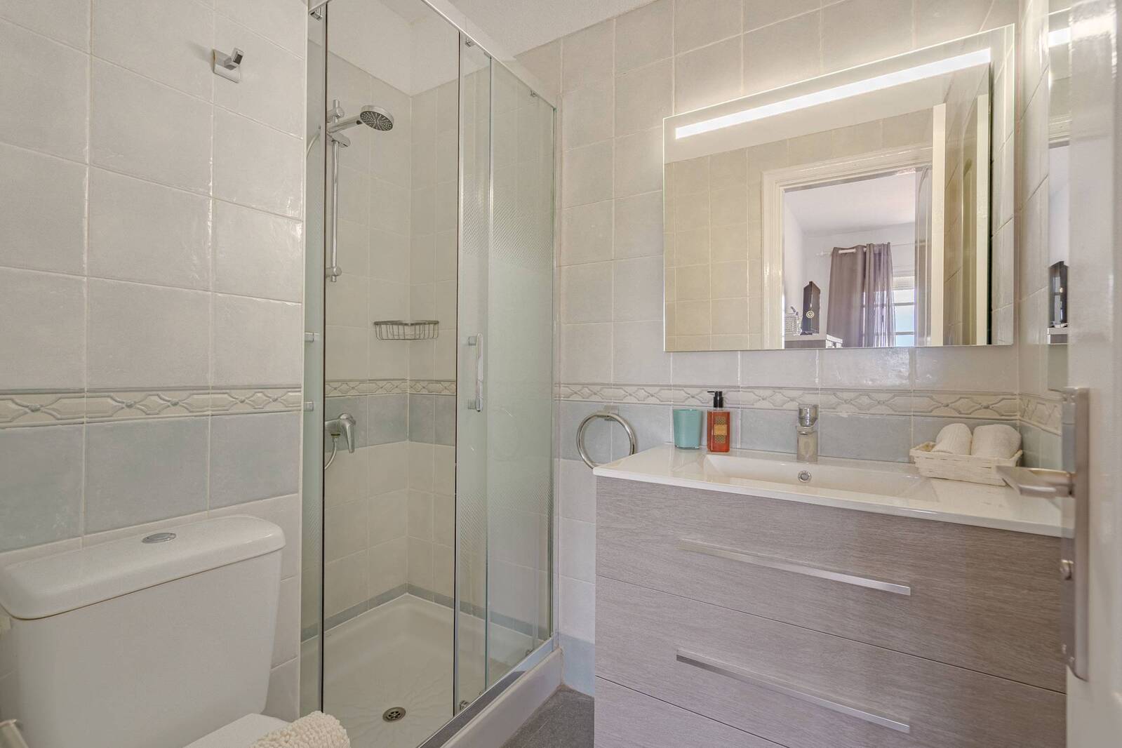 En-Suite Bath in Master Bedroom