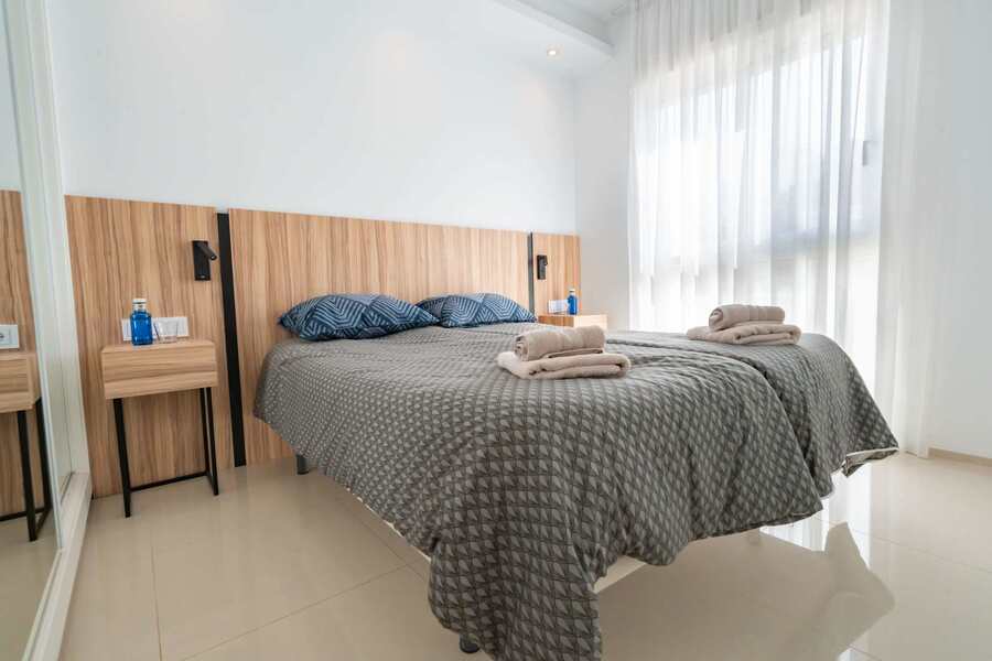 2nd Bedroom with Double bed and Closet
