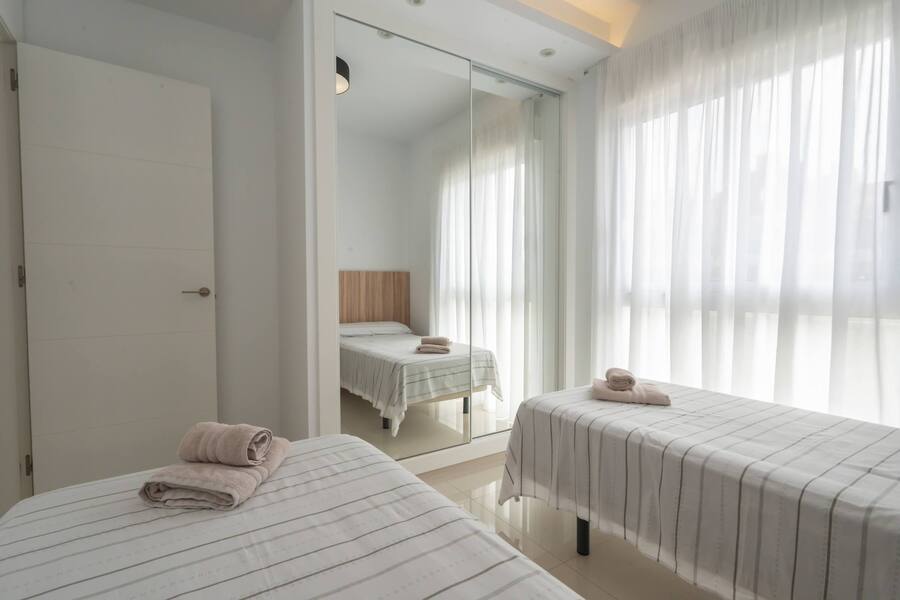3rd Bedroom with 2 Single Beds and Closet