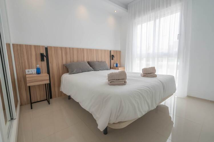 2nd Bedroom with Double bed and Closet