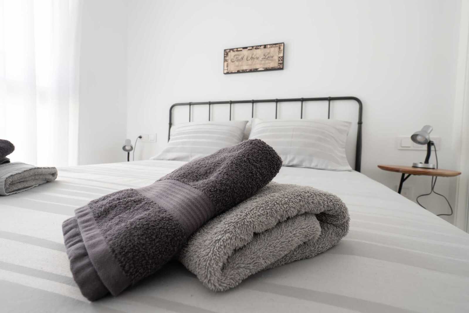 Main Bedroom with Double Bed, Closet and Ensuite Bathroom