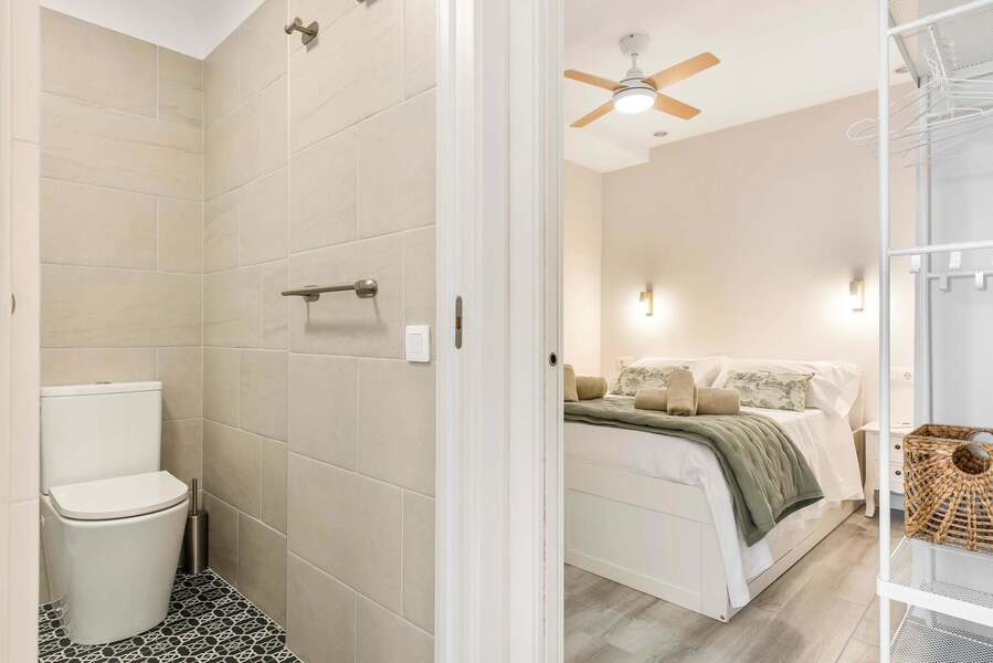 2nd Bedroom with Double Bed, Air Conditioning & Sonos Sound System