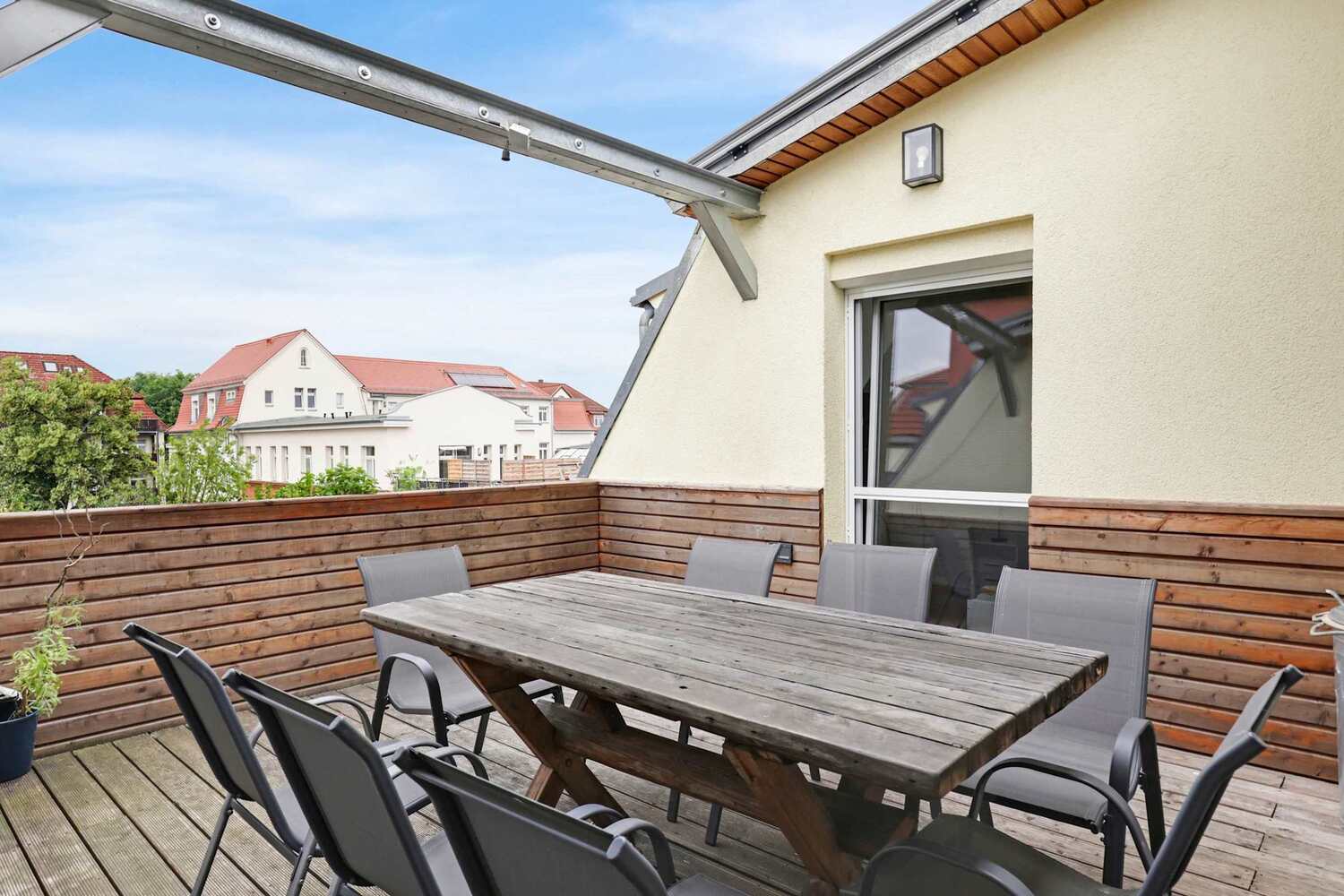 Private Roof Terrace | Outdoor Dining with Skyline Views