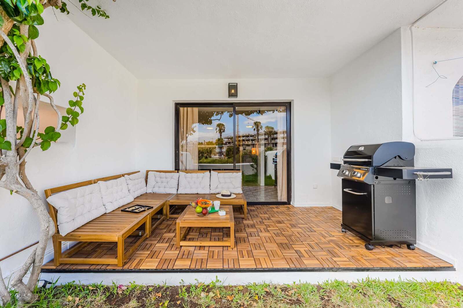Serene Outdoor Lounge Just Off the Living Room — A Private Place for Slow Mornings, Afternoon Reads & Evening Conversations