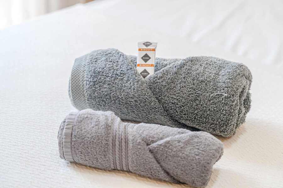 Thoughtful Touches – Fresh Towels & a Sweet Welcome Just for You