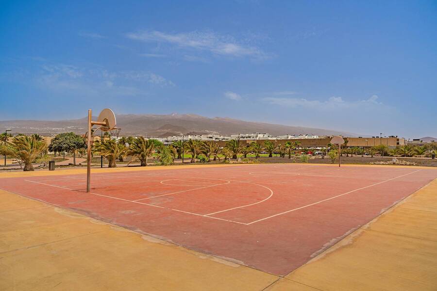 Outdoor Fun for All – Basketball, Play & Space to Move