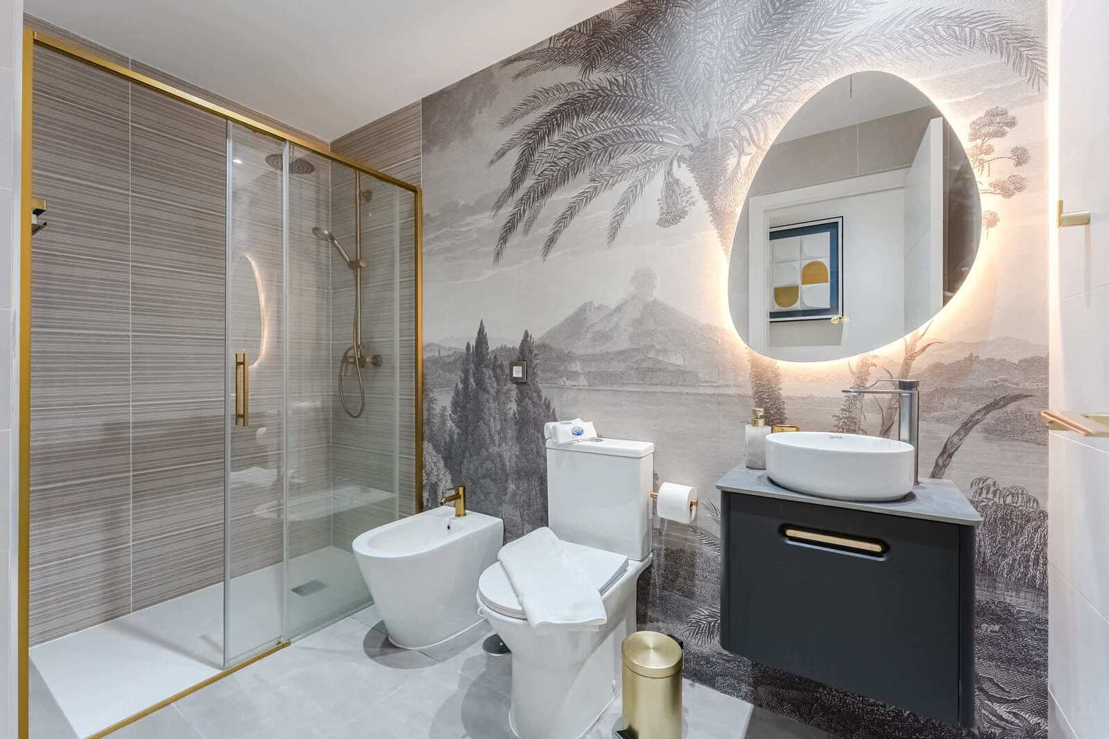 Elegant Bathroom with Walk-In Rainfall Shower and Artistic Wall Mural – Boutique Hotel-Inspired Design