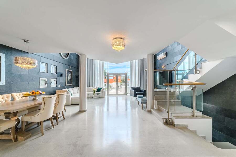 Elegant Open-Concept Living & Dining - Gather and Entertain in a Sophisticated Setting