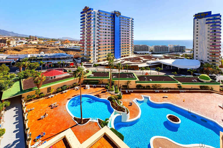Resort-Style Swimming Pool with Sun Loungers