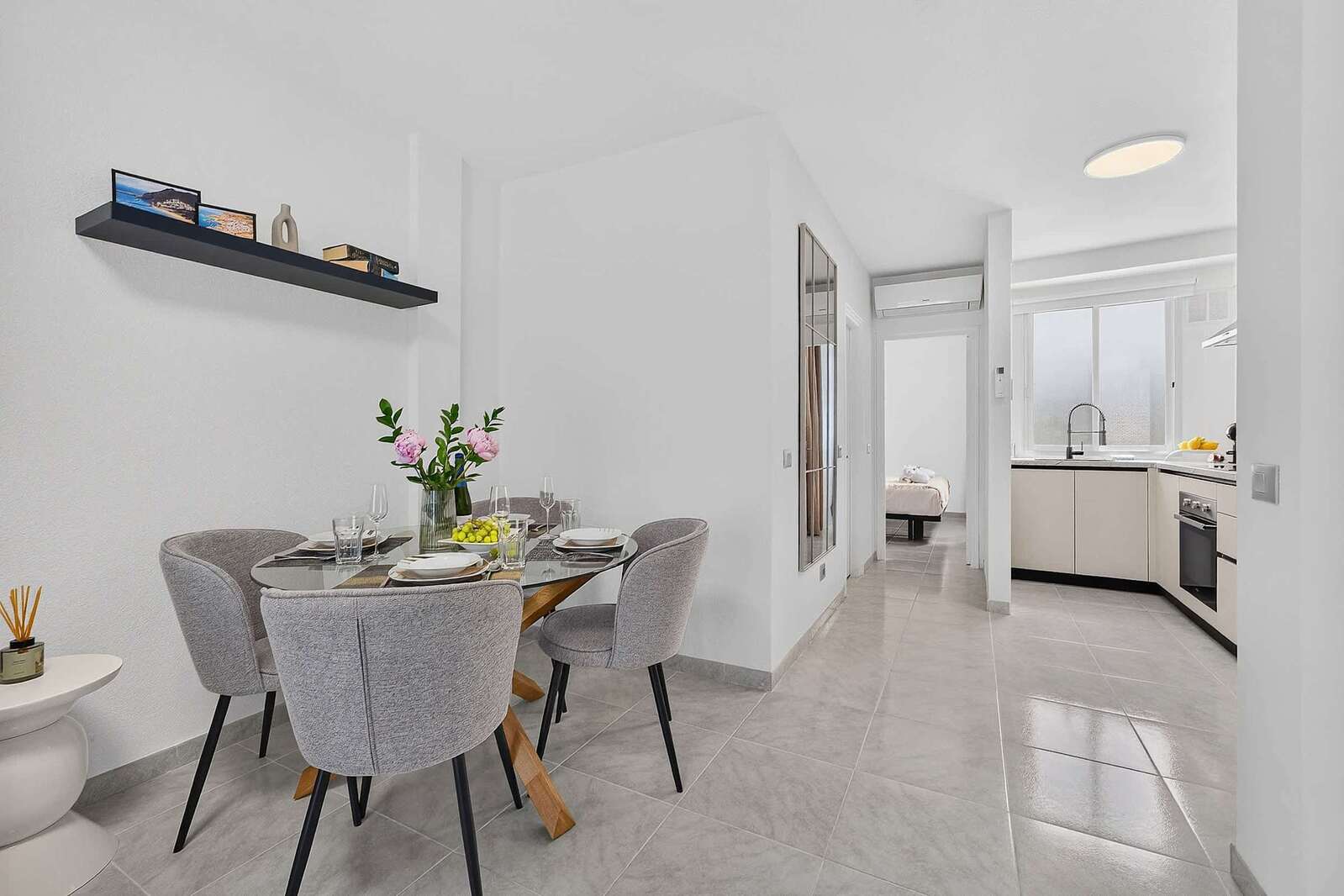 Stylish Dining Corner with Warm Natural Textures and Soft Tones