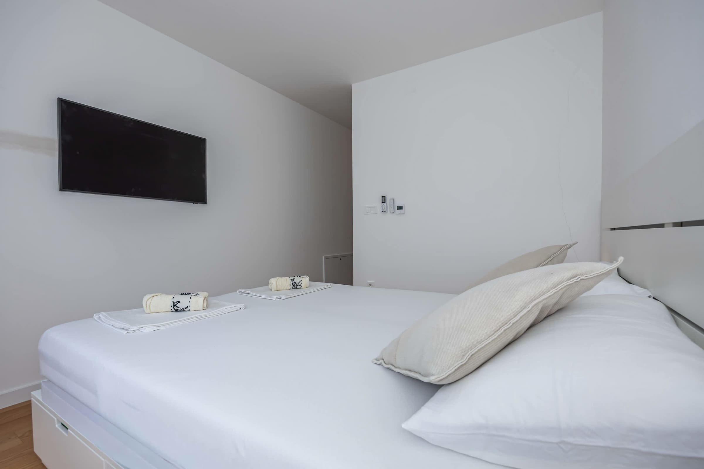 Bedroom 1: queen bed and TV