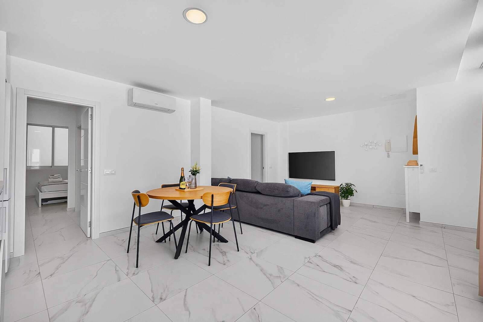 Open-Plan Living & Dining Room