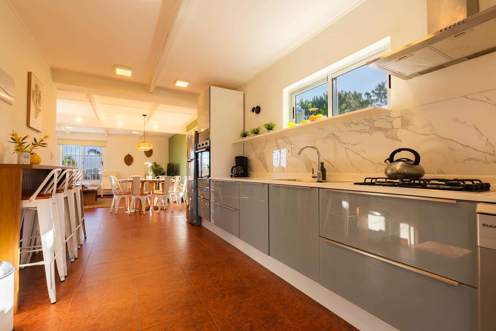 Kitchen with Gas Hob & Marble Counter