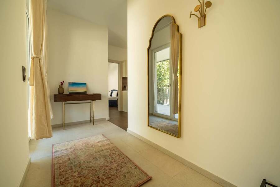 Entrance hall with mirror