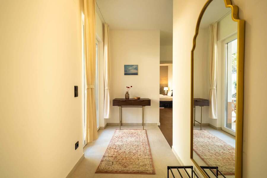 Entrance hall with mirror